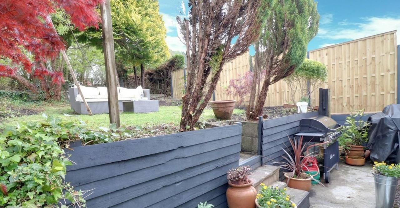 Cosy, Dog Friendly House On The Fringe Of The Brecon Beacons Tredegar Exterior photo